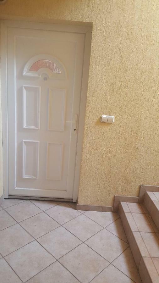 Kristaly Apartman Szeged Ngoại thất bức ảnh