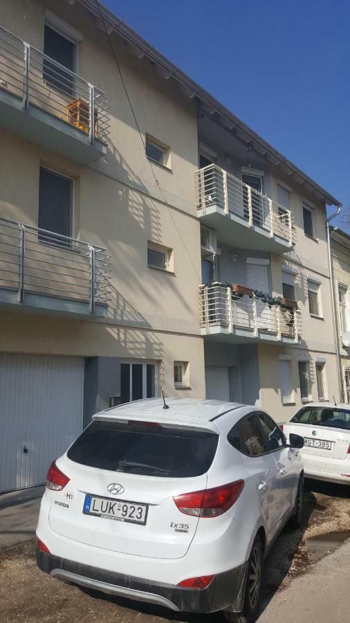 Kristaly Apartman Szeged Ngoại thất bức ảnh